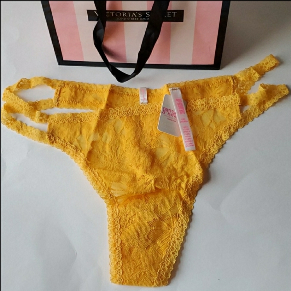 🟨Victoria's Secret Strappy Lace Thong sz L
